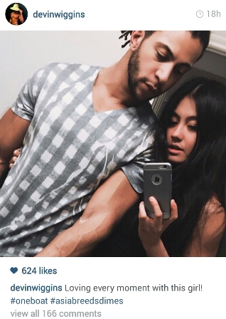 Netizen Riuh Komentari Selfie Mesra Agnez Mo & Devin